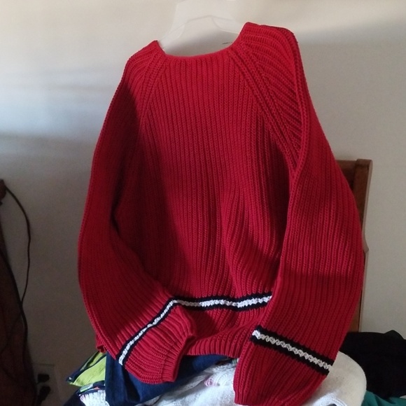 Cropped Sweater - Picture 2 of 5